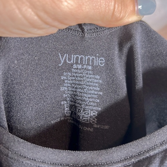 Yummie Black Built in Bra Tank Compression Body Suit size S/M-P/M NWOT - Picture 7 of 7